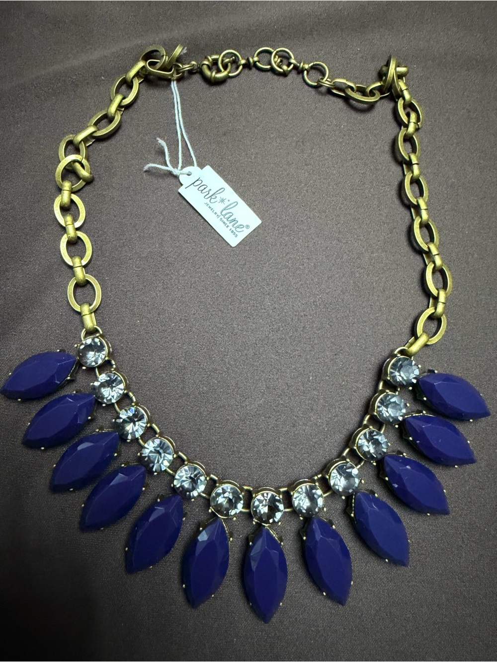 ๐โจ Gorgeous Park Lane Navy Blue Statement Necklace โจ๐ - Picture 2 of 5